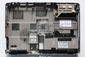 Plasturgie coque inferieure TOSHIBA SATELLITE P100