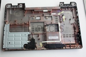 Plasturgie coque inferieure Asus X72D
