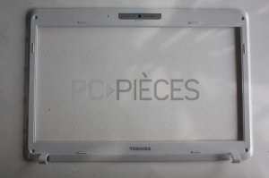 Plasturgie facade tour ecran blanc Toshiba Satellite T130