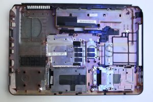 Plasturgie coque inferieure Packard Bell Easynote LJ65