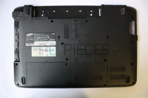 Plasturgie coque inferieure Samsung NP-R530