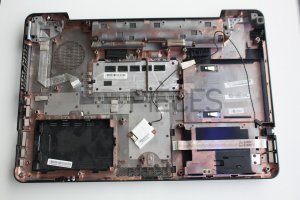 Plasturgie coque inferieure Toshiba Satellite A350