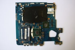 Carte Mere Samsung NP 300E7A + CPU INTEL SR0CH