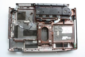Plasturgie coque inferieure Acer Aspire 6935