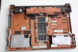 Plasturgie coque inferieure Packard Bell Easynote Kamet AM