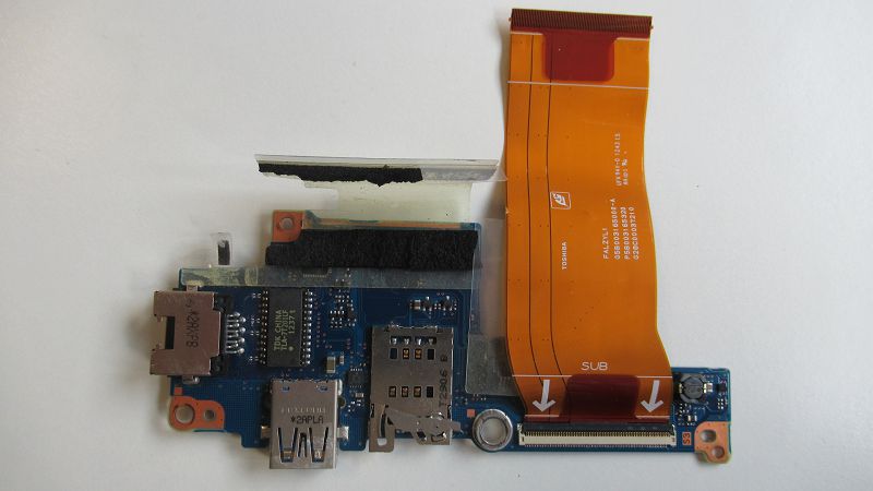 Carte Ethernet + prise USB + Carte SD Toshiba Portege Z930-12M Carte Ethernet + prise USB + Carte SD Toshiba Portege Z930-12M