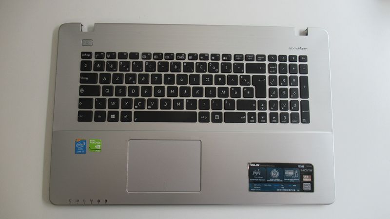 Clavier Asus F 750J avec plasturgie Grise