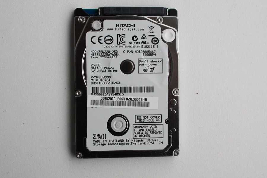 Disque SATA 2"1/2 Hitachi 250 Go