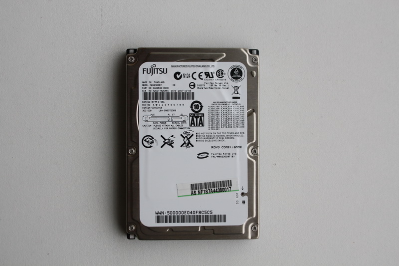 Disque SATA 2"1/2 Fujitsu 300 Go