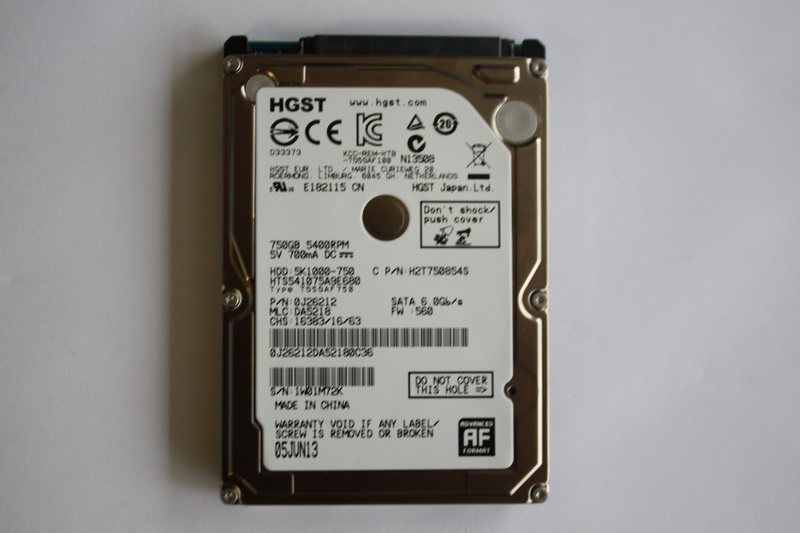 Disque SATA 2"1/2 HGST 750 Go