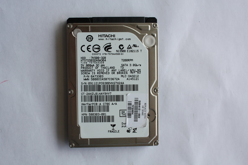 Disque SATA 2"1/2 Hitachi 320 GB Disque SATA 2"1/2 Hitachi 320 GB