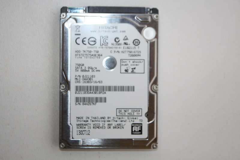 Disque SATA 2"1/2 Hitachi 750 GB Disque SATA 2"1/2 Hitachi 750 GB