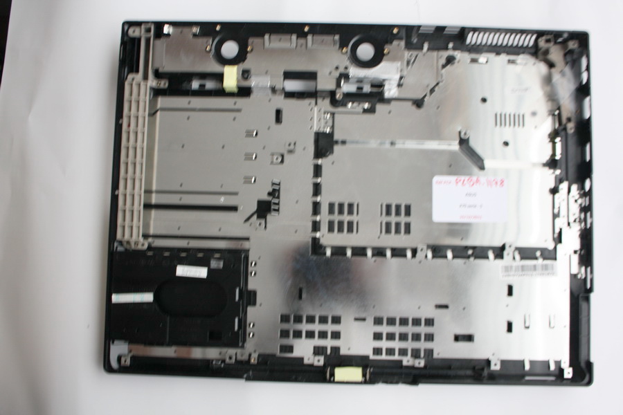 Plasturgie coque inferieure ASUS X70 serie S