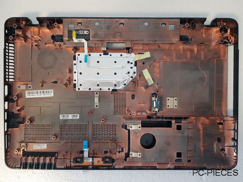 Plasturgie coque inferieure Toshiba Satellite L775 Plasturgie coque inferieure Toshiba Satellite L775