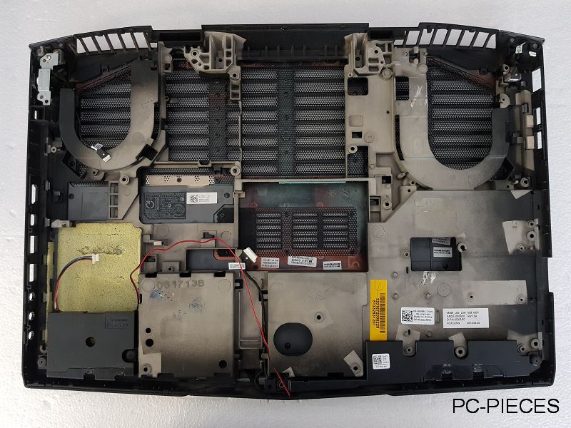 Plasturgie coque inferieure NOIRE DELL Alienware M17X