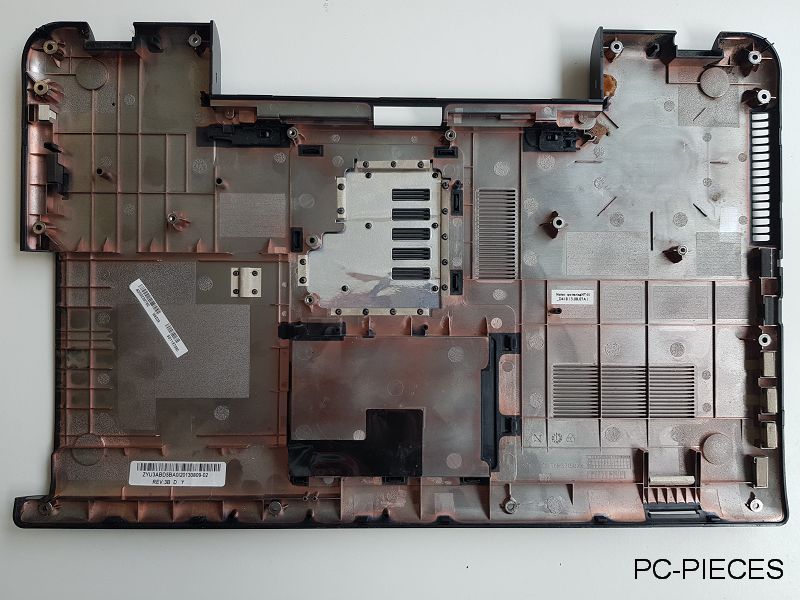 Plasturgie coque inferieure Toshiba Satellite L50-A-13P