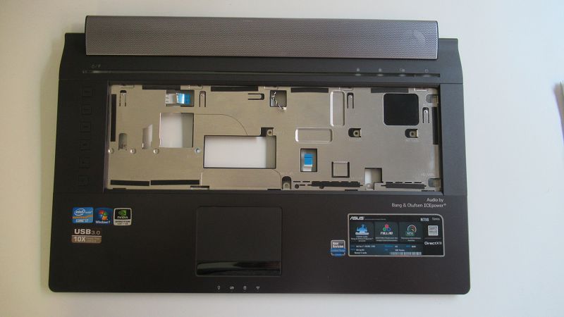 Plasturgie coque superieure ASUS N 73S Plasturgie coque superieure ASUS N 73S