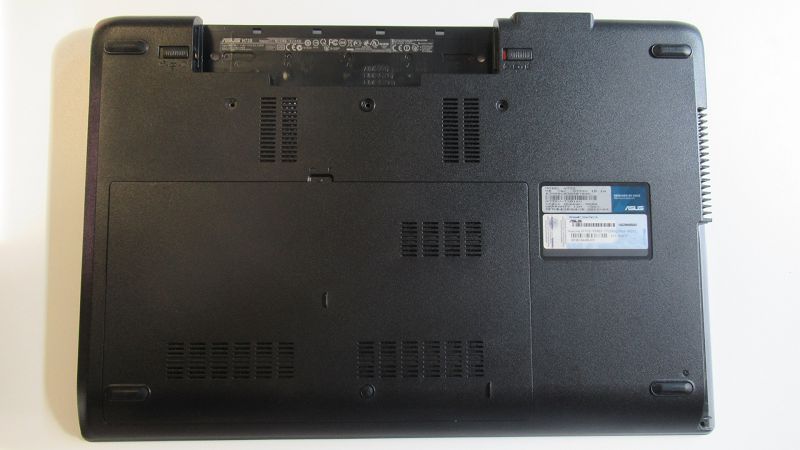 Plasturgie coque inferieure ASUS N 73S Plasturgie coque inferieure ASUS N 73S