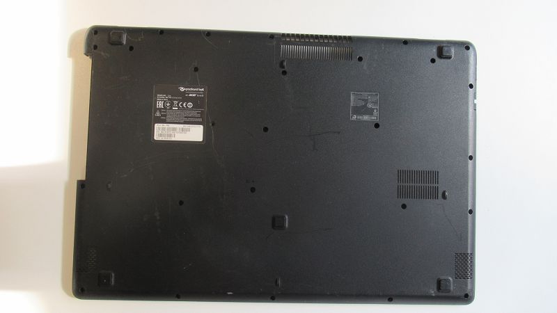 Plasturgie coque inferieure Packard Bell Easynote ENLG71BM Plasturgie coque inferieure Packard Bell Easynote ENLG71BM