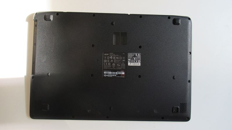 Plasturgie coque inferieure Acer Aspire ES1-531