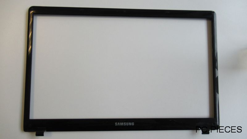 Plasturgie facade tour ecran Noir Samsung NP-300E5C